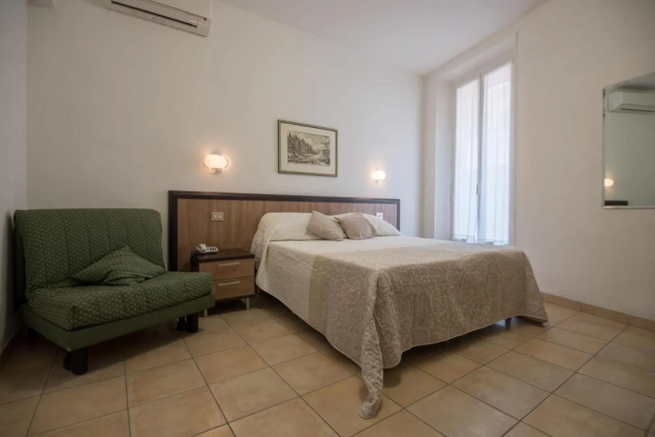 Residence Santo Domingo アラッシオ